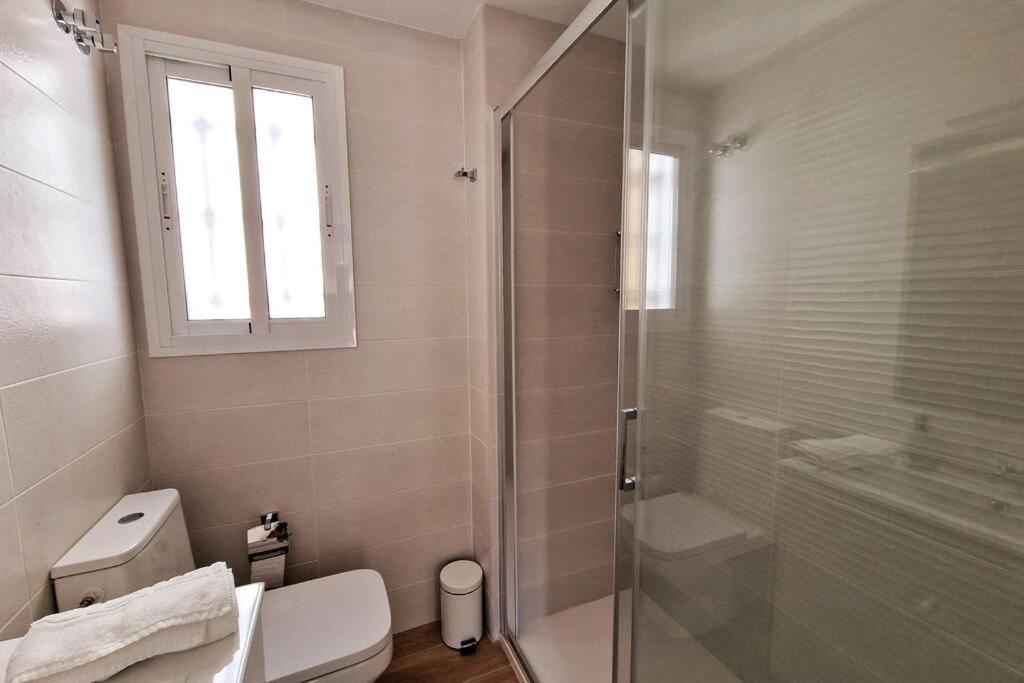 Moderno Apartamento Sevilla Zona Nervion. Wifi/Ac Exterior photo